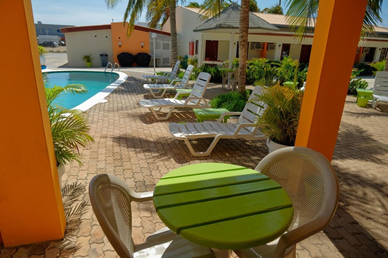 Aruba Quality Apartments & Suites パームビーチ エクステリア 写真
