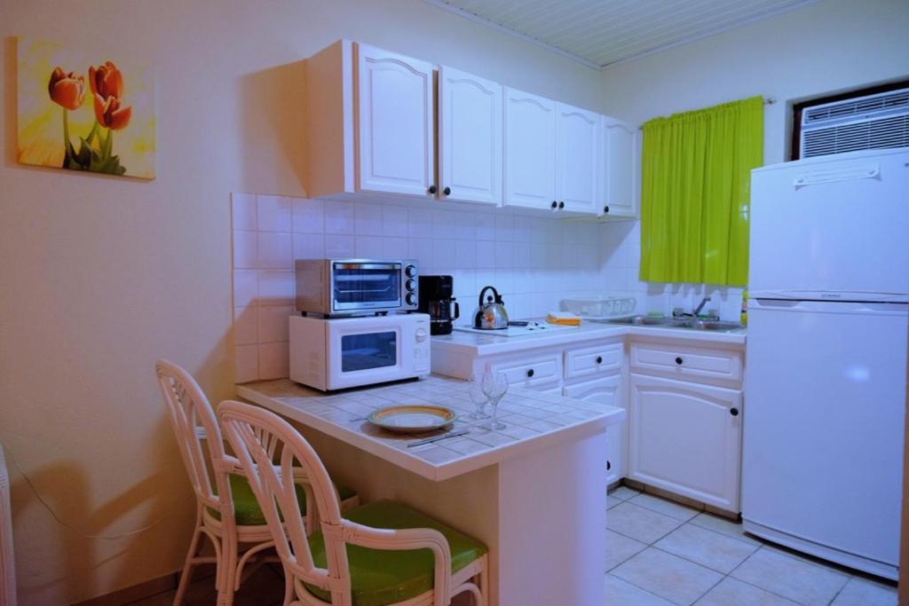Aruba Quality Apartments & Suites パームビーチ エクステリア 写真