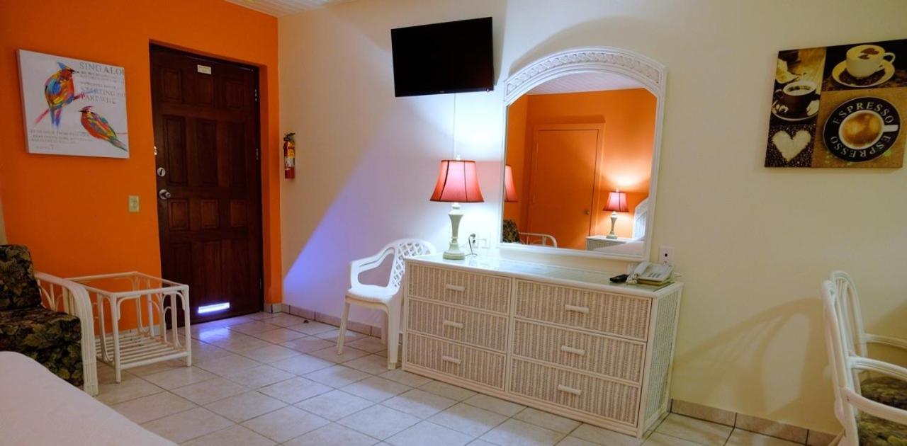 Aruba Quality Apartments & Suites パームビーチ エクステリア 写真